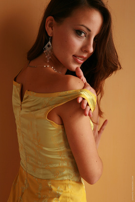 Lorena Yellow for Nakedby - Pic #03