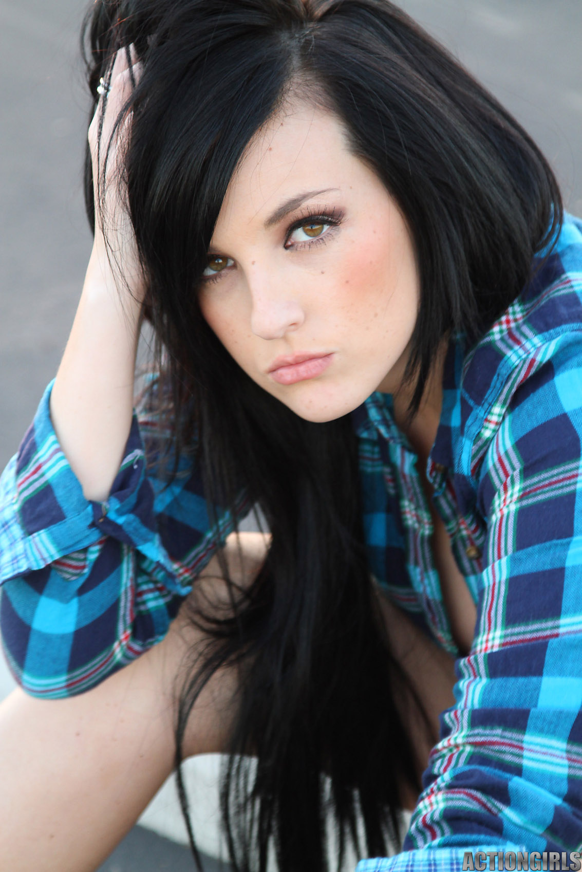 Busty Babe Kayla With Incredible Eyes - Pic #0