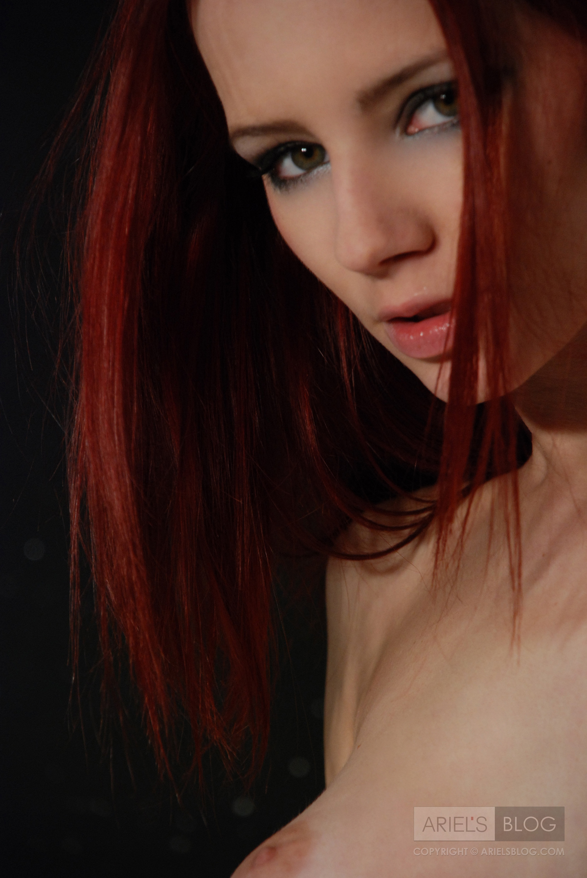 Ariel Sexy Eyes - Pic #4