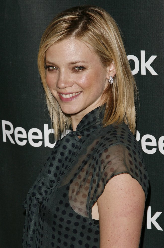 Banned Celebs  Amy Smart - Pic #16