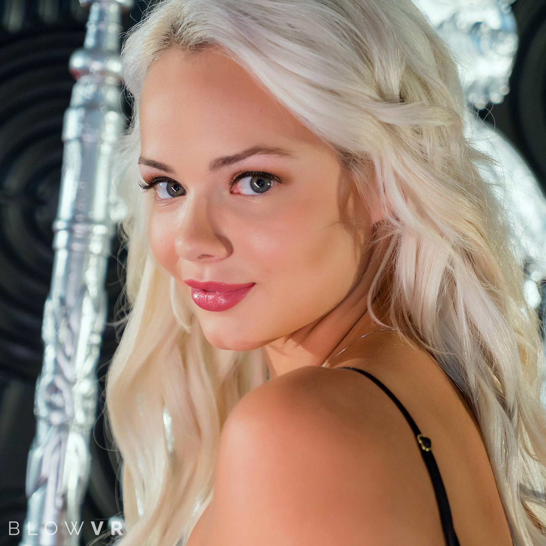 'Petite Princess' with Elsa Jean via BlowVR - Pic #11