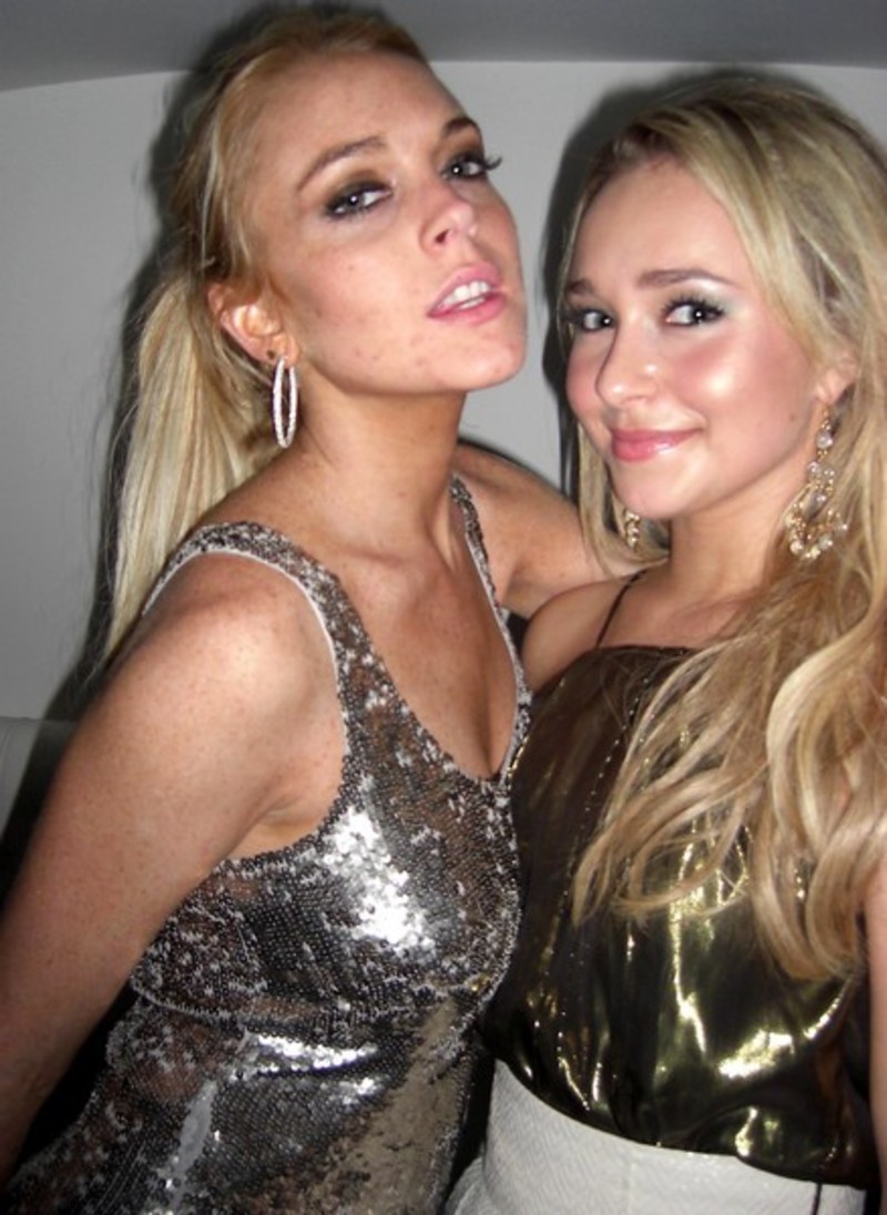 BannedCelebs Lindsey Lohan - Pic #18