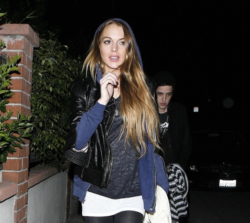 BannedCelebs Lindsey Lohan - Pic #1