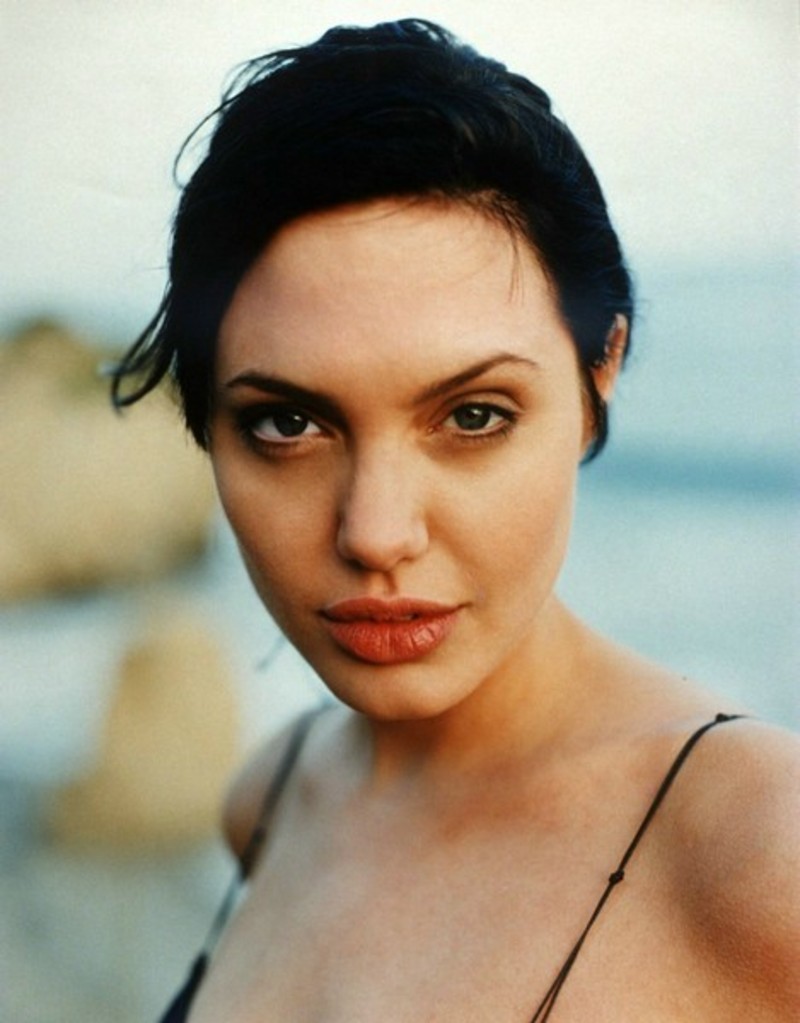 BannedCelebs Angelina Jolie - Pic #9