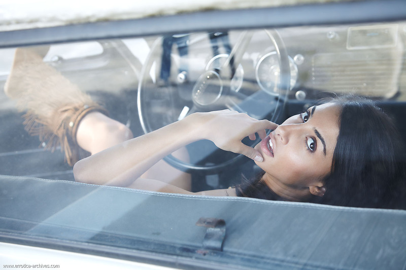 Get naked in the car, honey! - Pic #17