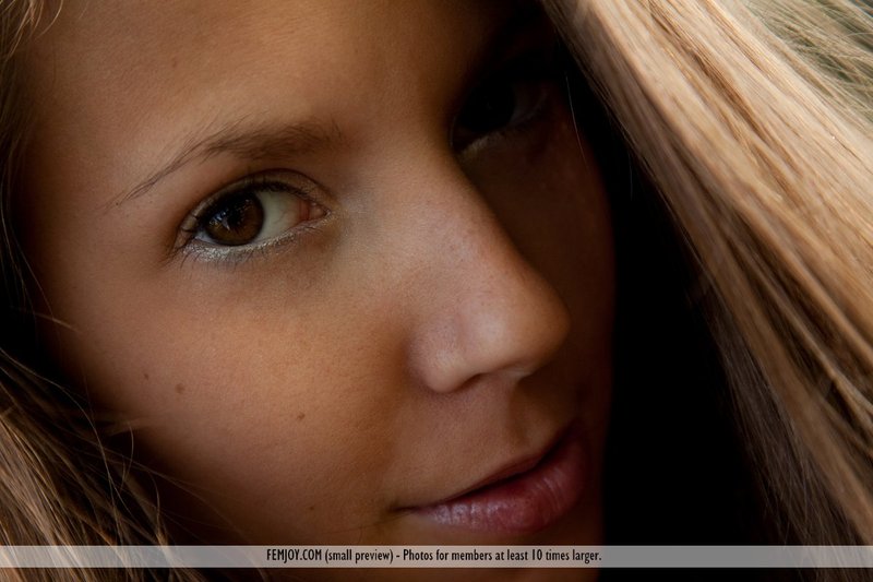 Brunette girl naked in the forest - Pic #0