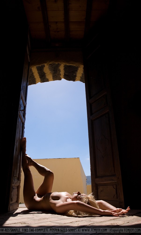 Only Her Ass Maters - Pic #8