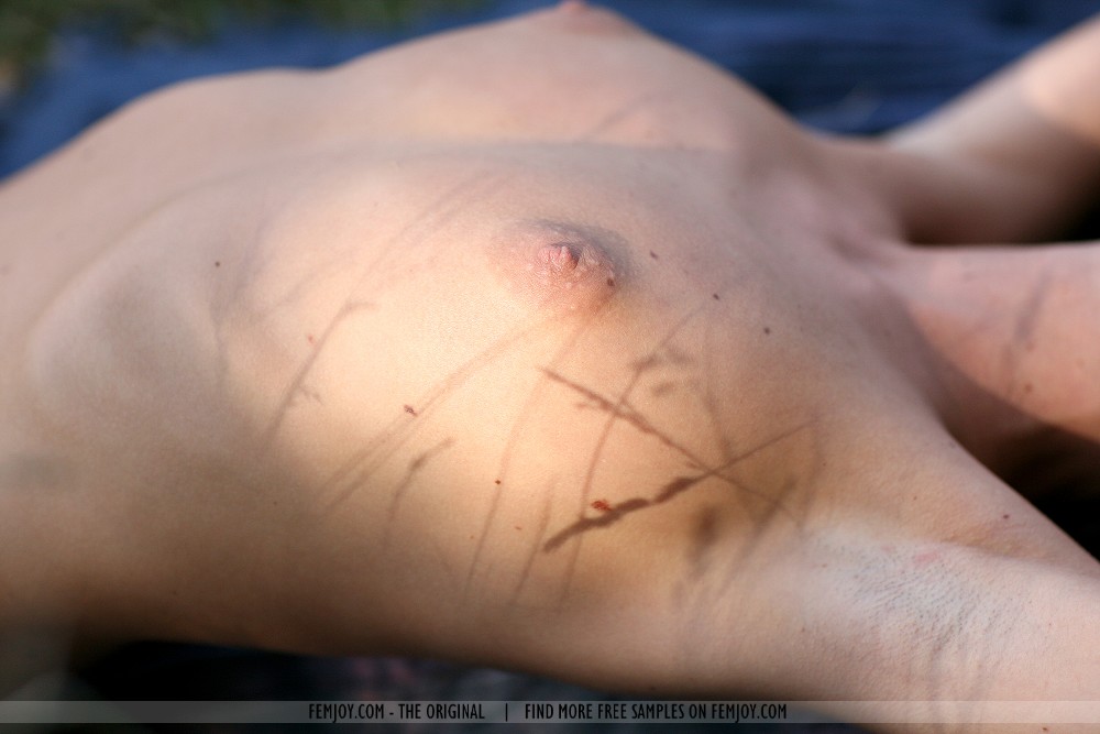 Bambi Totally Naked - Pic #5