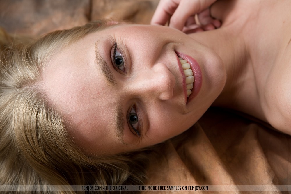 The Girlfriend You Need - Pic #4