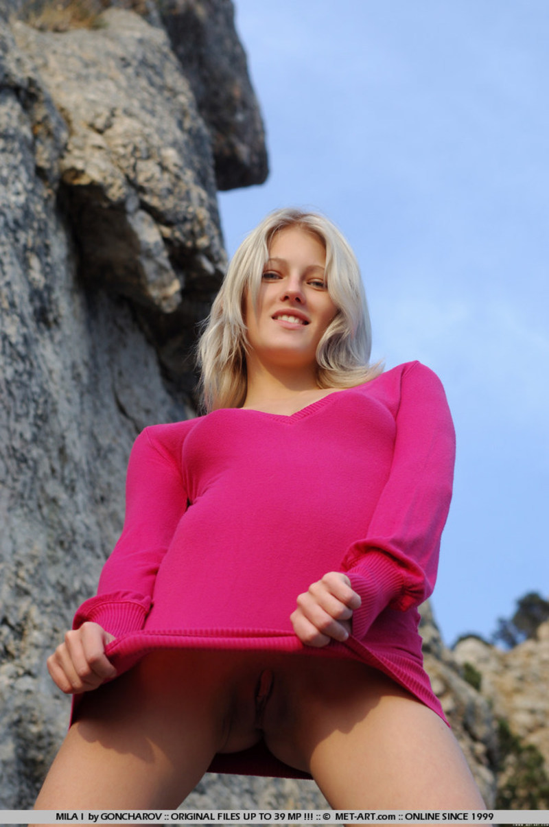 Mila in soft pink top shows pussy on the hillside - Pic #6