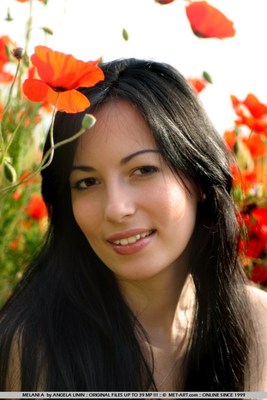 Beauty is beauty - Melany on the floverfield - Pic #08