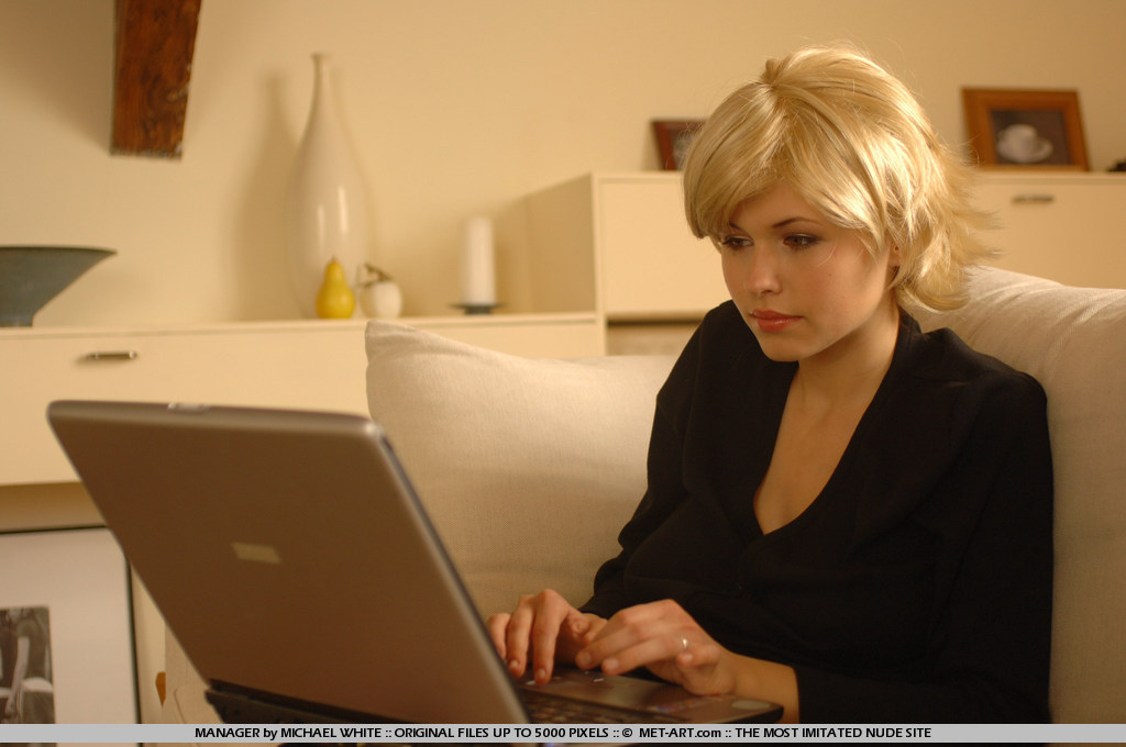 Iga Sexy Manager Lady - Pic #20