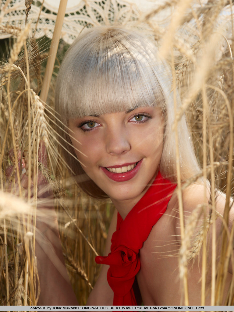 Blonde Teen In The Field - Pic #9