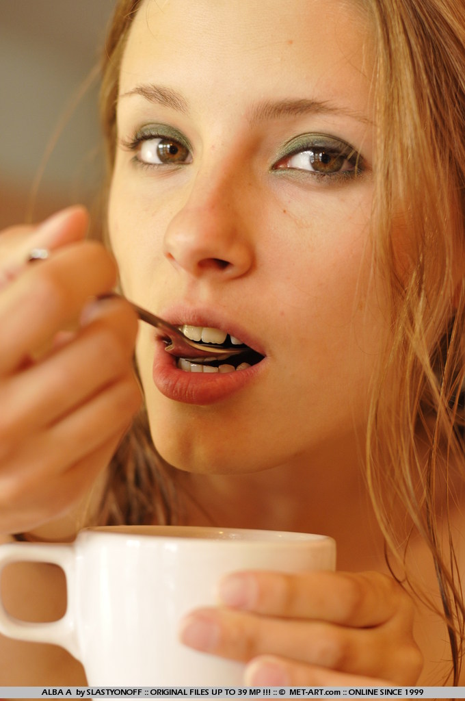 Horny Girl In The Morning - Pic #13