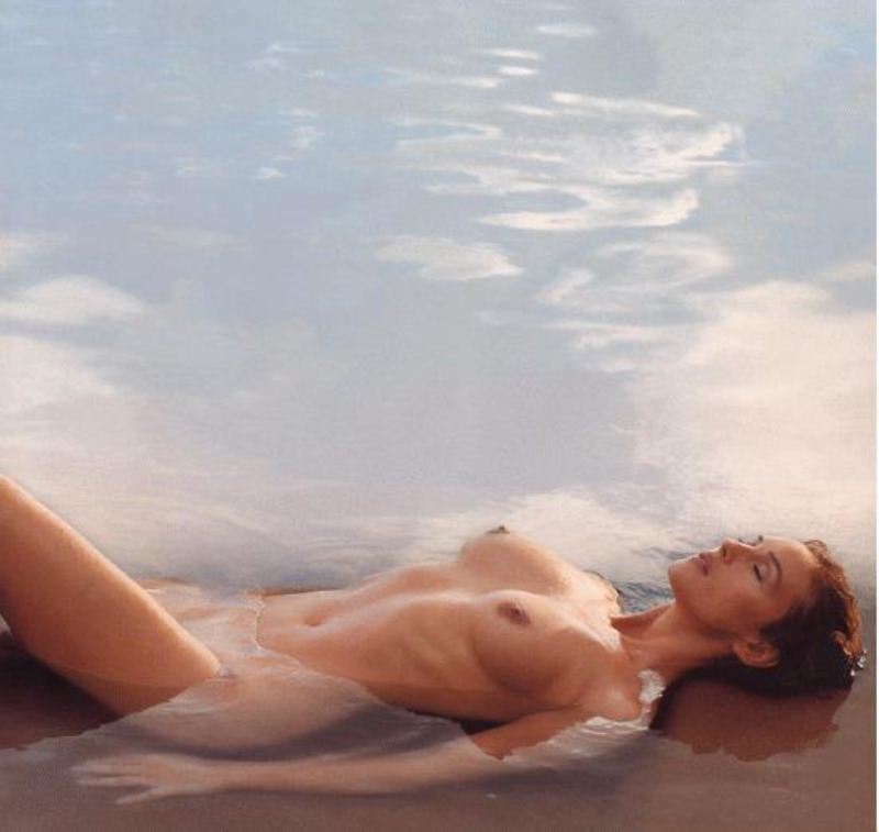 Monica Belucci - Pic #5