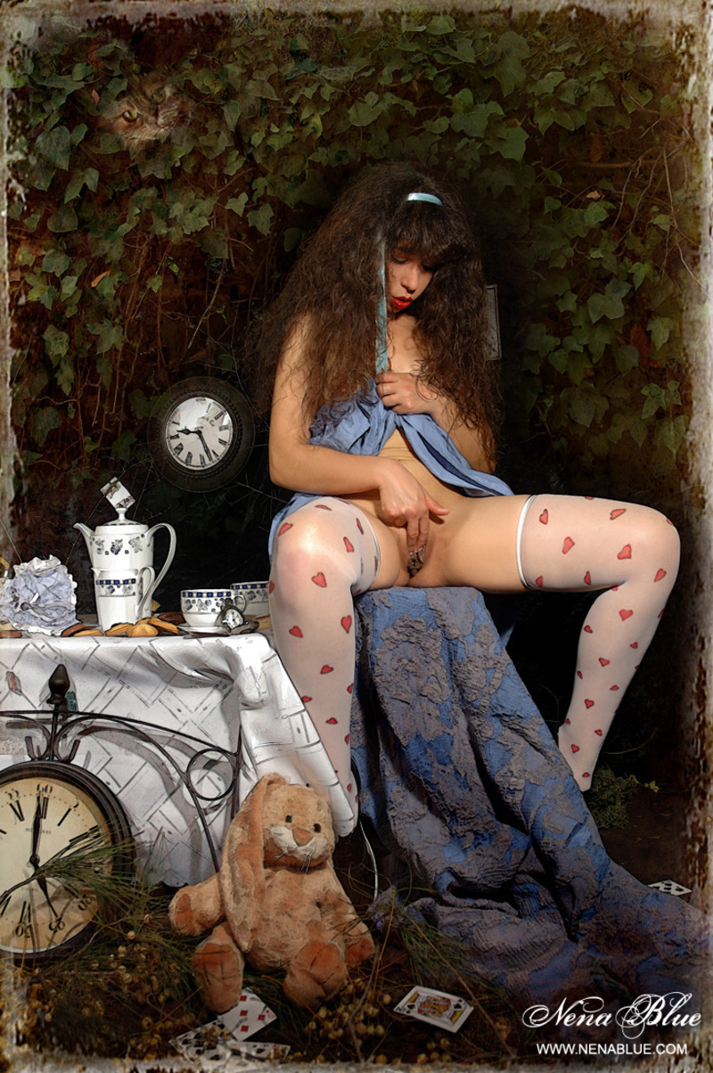 Tea with Alice in wonderland - Pic #20