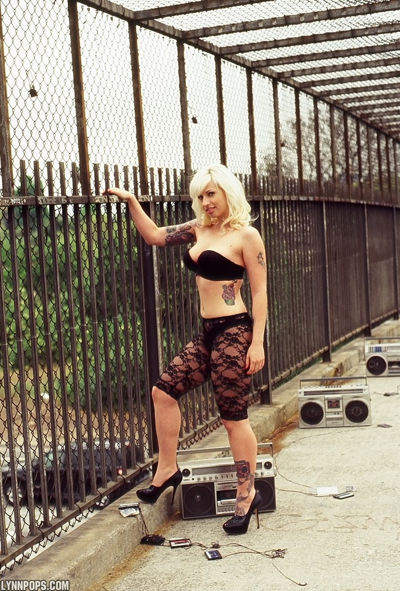Lynn Pops Fetish Girl - Pic #14