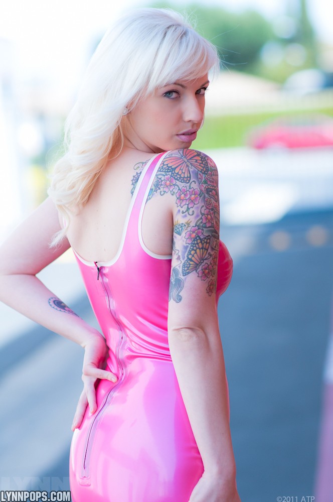 Lynn Pops Pink Latex Dress - Pic #19