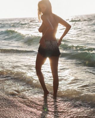 Alyssa Arce Nude Photoshoot 2016 - Pic #02