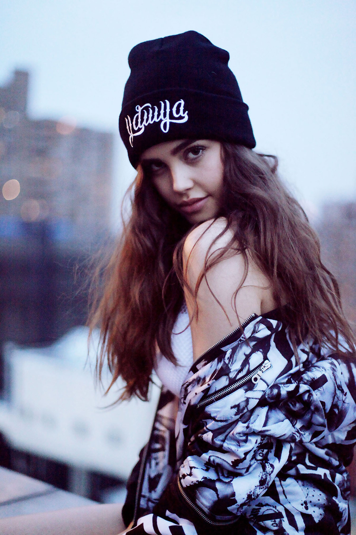 Stunning Babe Jessica Buch - Pic #14