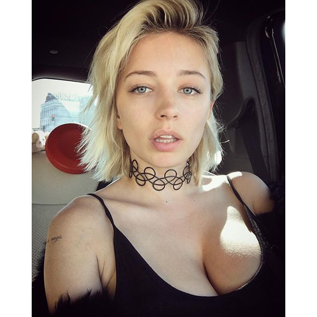 Busty Instagram Hottie Caroline Vreeland - Pic #12