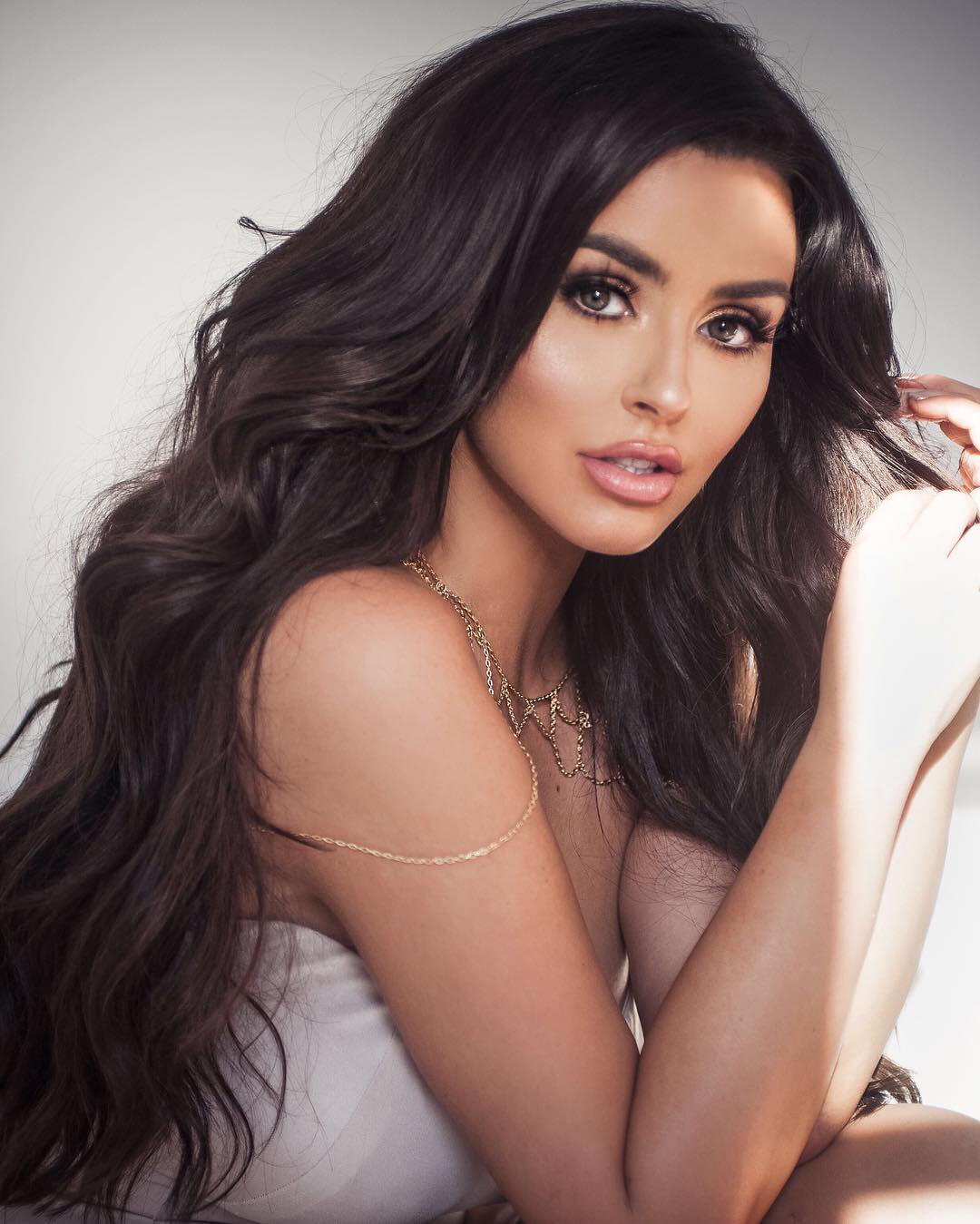 Best Of Busty Bombshell Abigail Ratchford 2017 - Pic #21