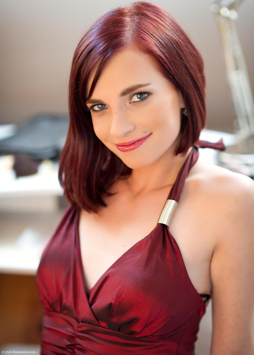 Leila Backstage for SimonScans - Pic #20