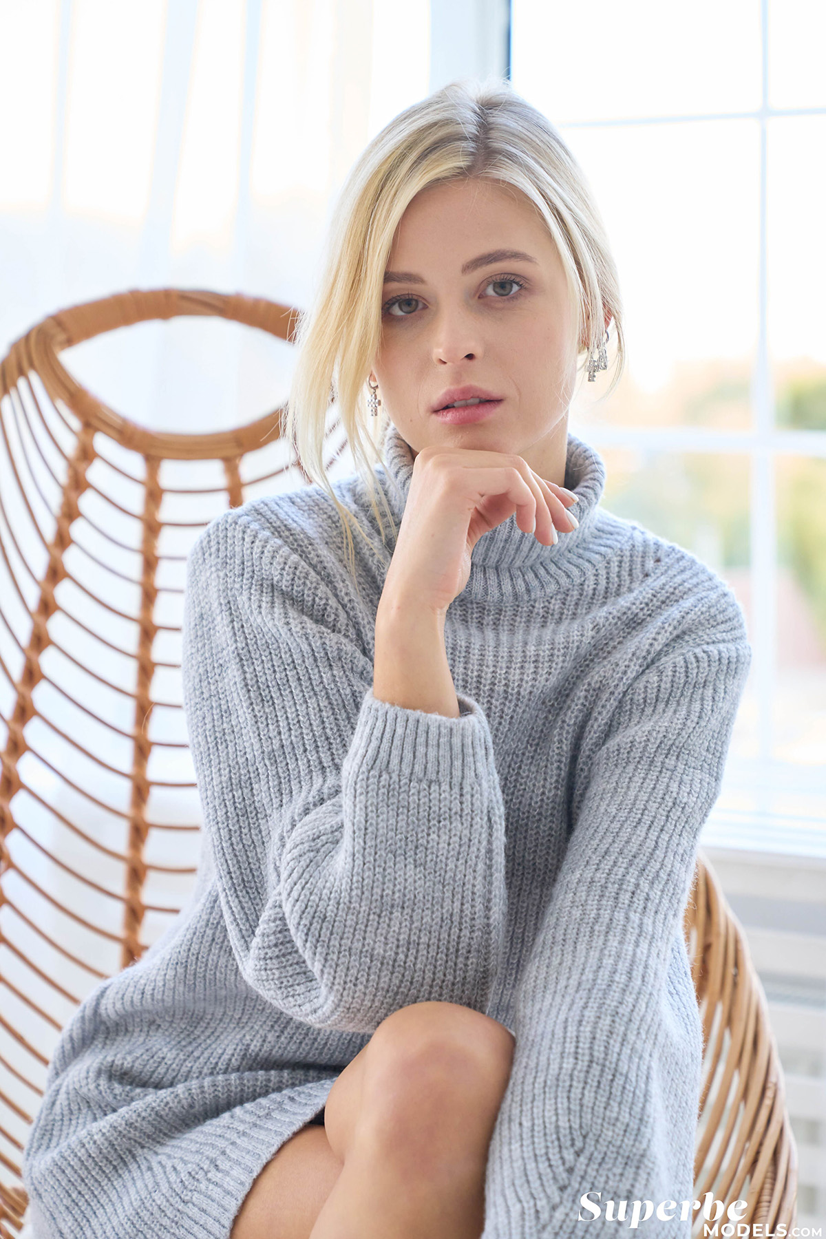 'Leggy Blonde Beauty' with Ksyusha Levedeva via Superbe Models - Pic #9