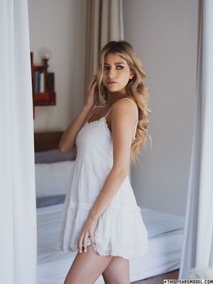 'Honeymoon' with Gina Marie via This Year's Model - Pic #02