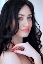 Skinny Beauty Zsanett Tormay Via Met-Art