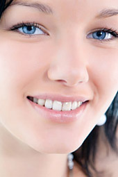 Loreen spreading her sweet pussy