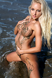 Seaside posing worth seeing it