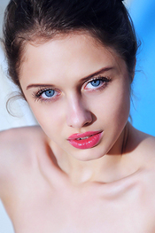 Young Beauty Clarice Via Met-Art