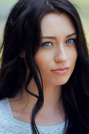 Stunning Beauty Zsanett Tormay Via Met-Art