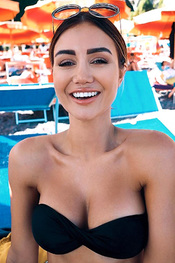 Instagram Hottie Pia Muehlenbeck