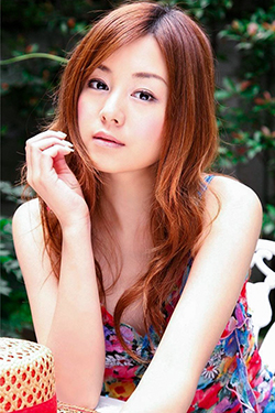 Cute Asian Chick Jun Natsukawa