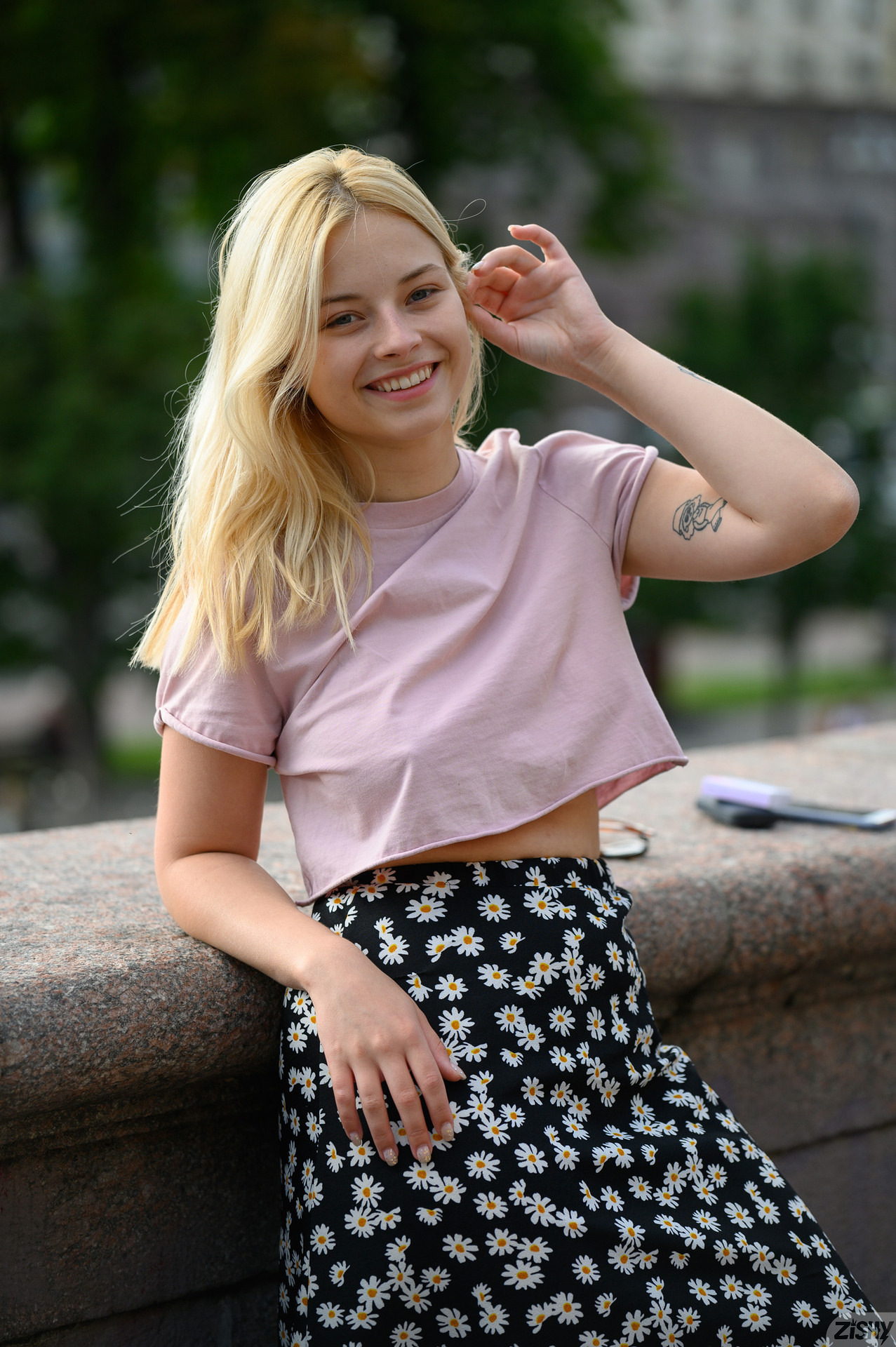 'Lovely Blondie' with Bianca Bell via Zishy - Pic #1