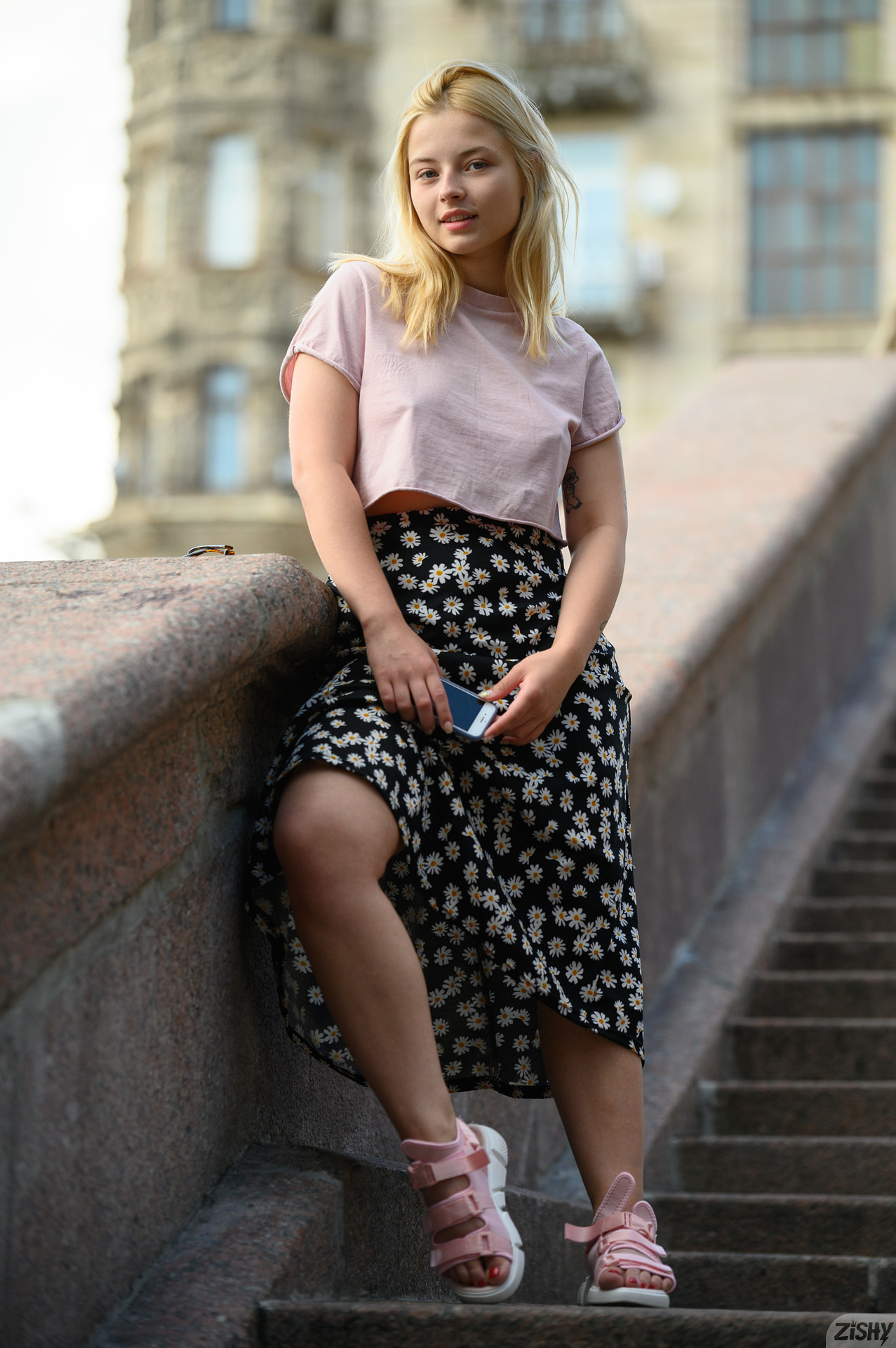 'Lovely Blondie' with Bianca Bell via Zishy - Pic #5